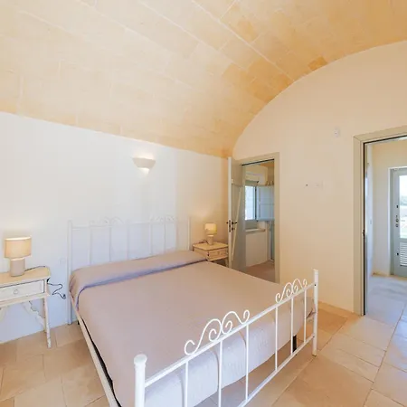 Helloapulia - Family Trulli Pumo Bianco * Ceglie Messapica