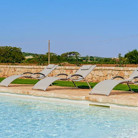 Helloapulia - Family Trulli Pumo Bianco